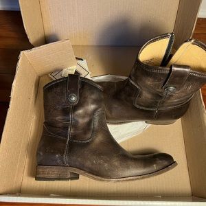 Frye boots, gently worn, size 9, dark brown